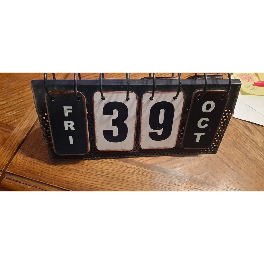 Metal Table Top Daily Calendar